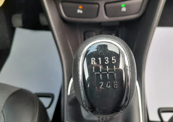 Opel Mokka cena 38500 przebieg: 152148, rok produkcji 2015 z Andrychów małe 137